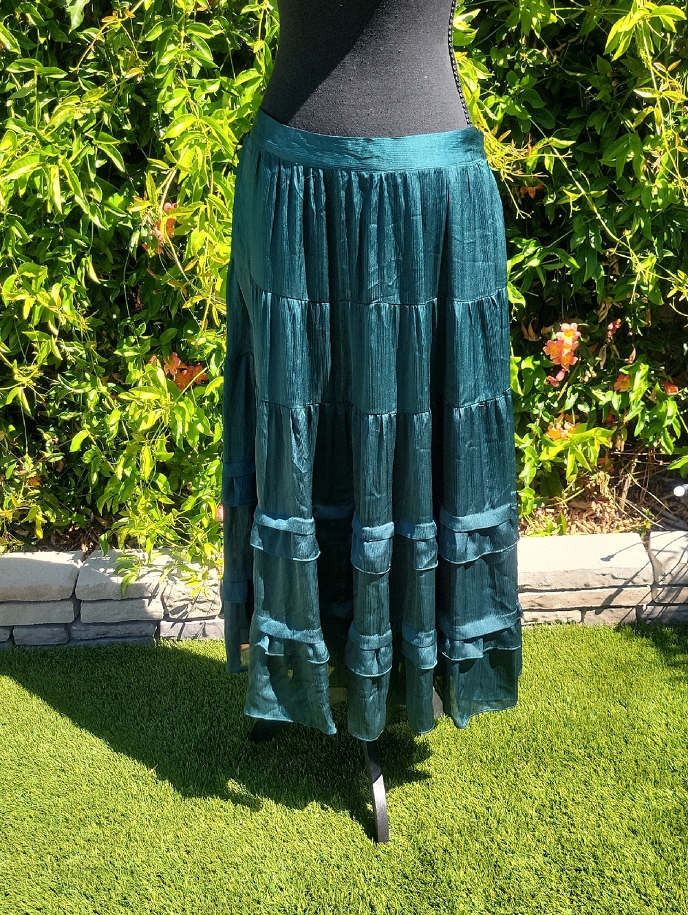Green Tiered A-Line Satin Feel Flowy Maxi Skirt With Pockets XL